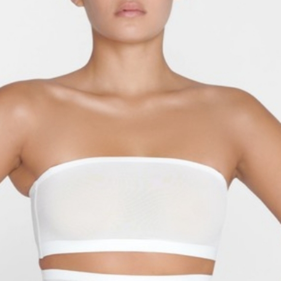 SKIMS Power Mesh Bandeau in Sienna - Picture 9 of 15